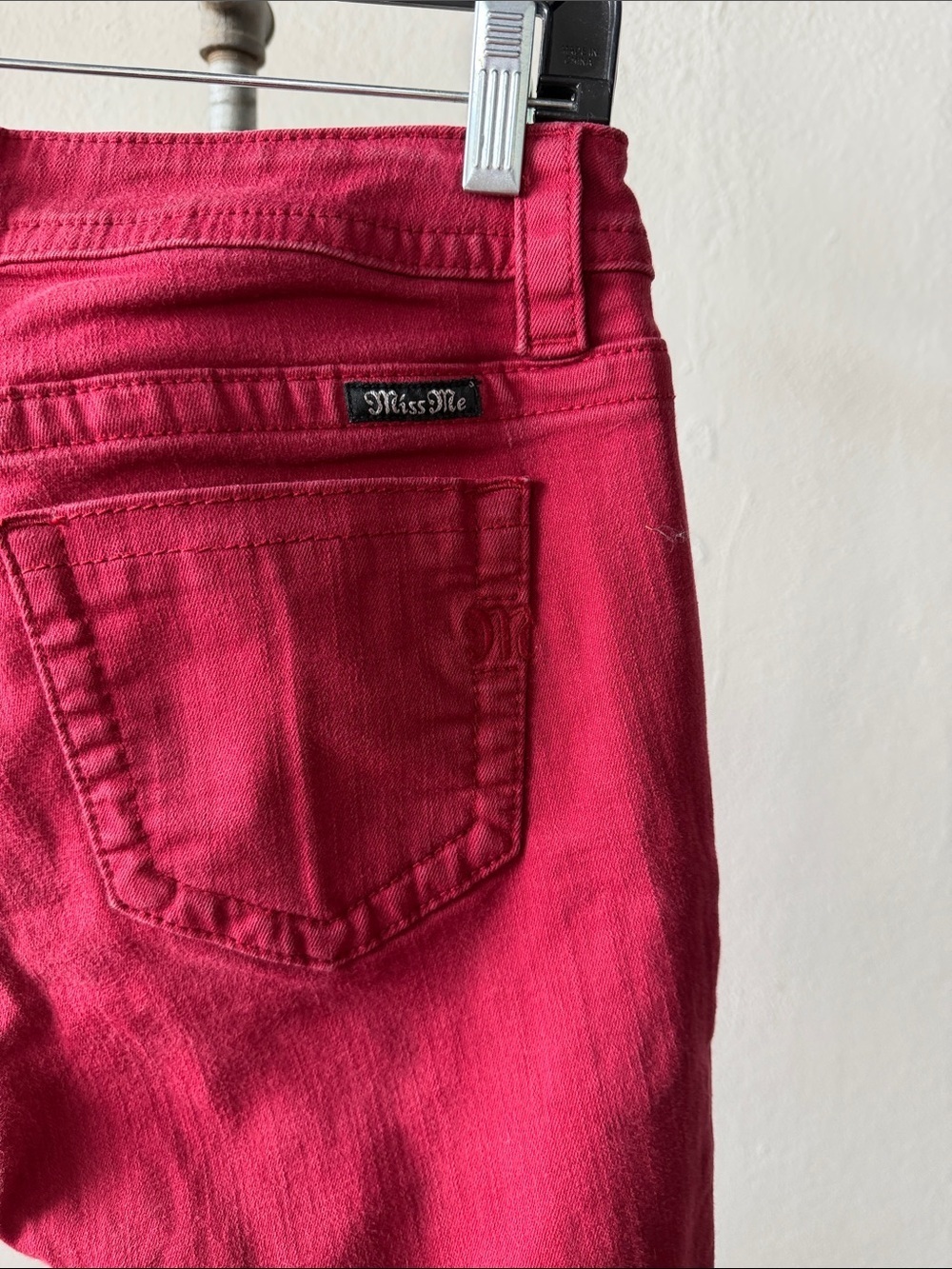Miss Me Mid-Rise Skinny Jeans Size 29
